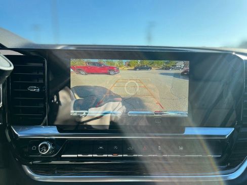 New 2025 GMC Sierra 1500 Elevation image 10