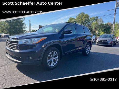 Used 2014 Toyota Highlander Plus AWD/4WD image 1