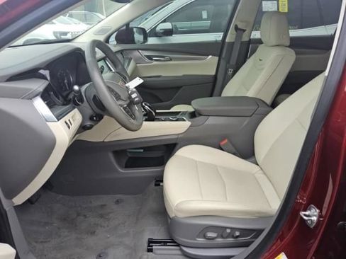 Used 2024 Cadillac XT5 Premium Luxury FWD image 5