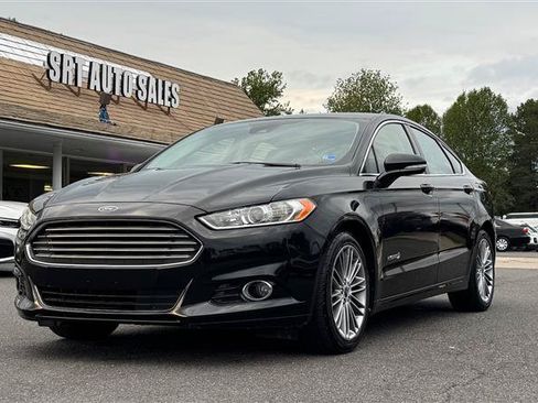 Used 2013 Ford Fusion SE FWD image 2