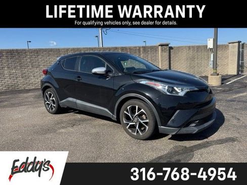 Used 2019 Toyota C-HR XLE FWD image 1
