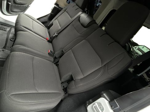 Used 2020 Jeep Wrangler Unlimited Sport image 15