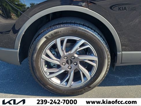 Used 2024 Lincoln Corsair FWD image 9