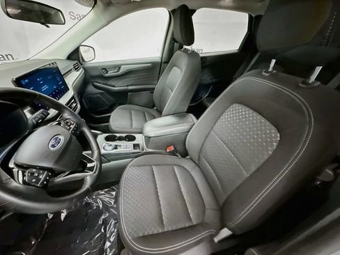 Used 2024 Ford Escape Active w/ Tech Pack #1 AWD/4WD image 21