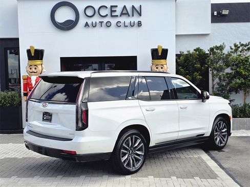 Used 2023 Cadillac Escalade Sport w/ Touring Package image 4