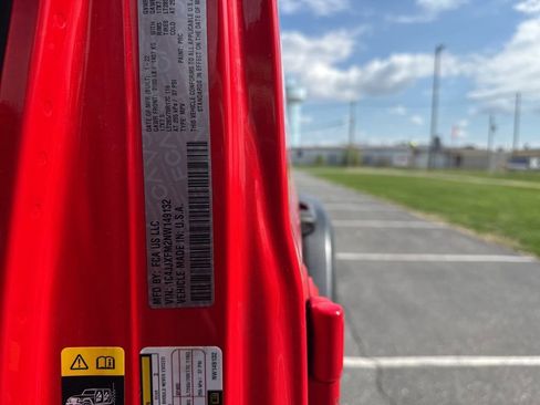 Used 2022 Jeep Wrangler Unlimited Rubicon w/ Cold Weather Group image 11