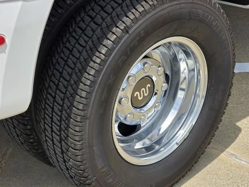 New 2026 Ford F350 King Ranch w/ Chrome Package AWD/4WD image 9