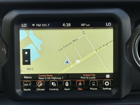 Used 2021 Jeep Gladiator Overland image 13