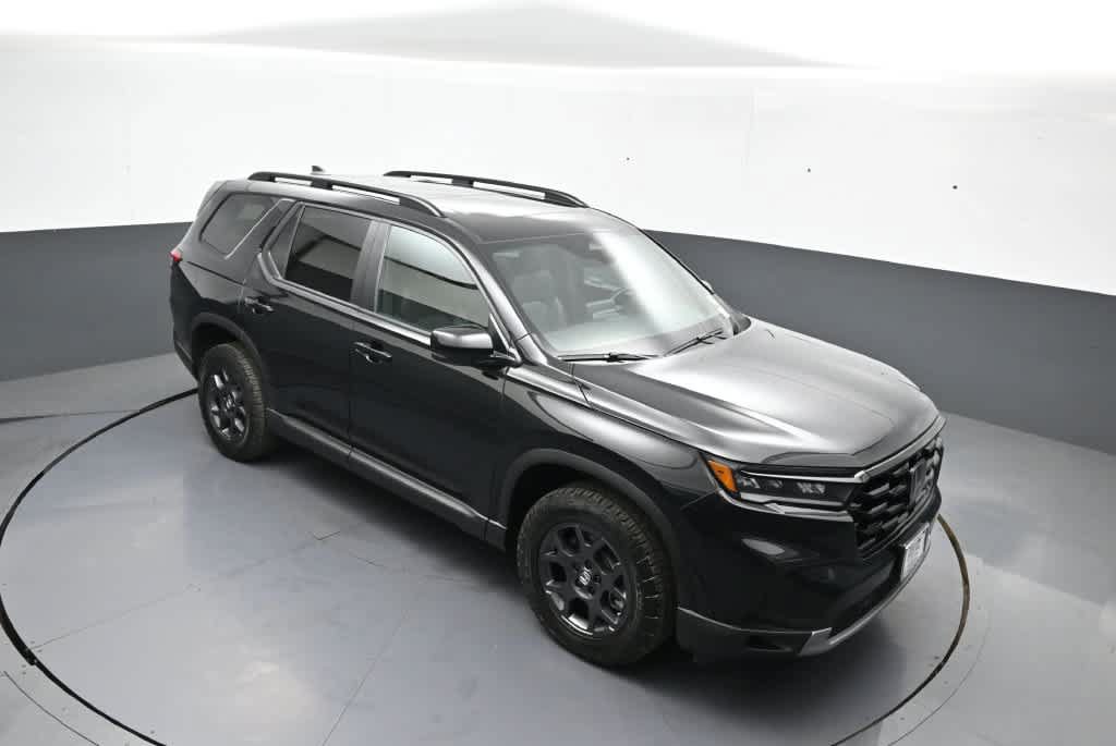 Certified 2024 Honda Pilot TrailSport image 37