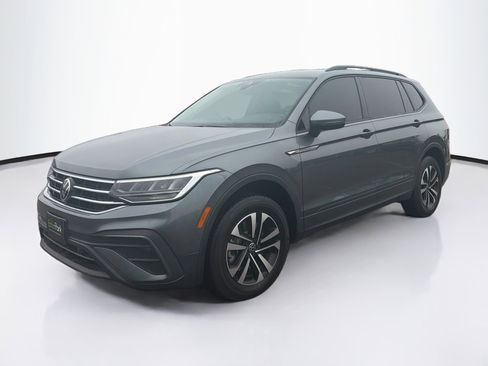 Used 2024 Volkswagen Tiguan S AWD/4WD image 3