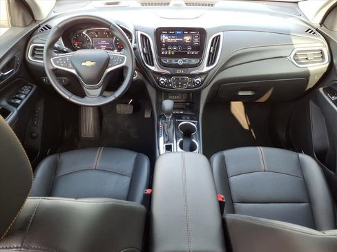 Used 2022 Chevrolet Equinox Premier image 17