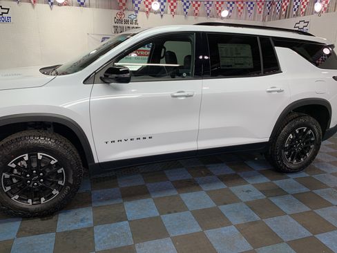 New 2026 Chevrolet Traverse Z71 image 2