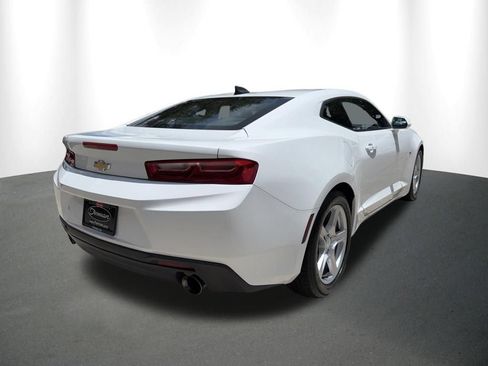 Used 2016 Chevrolet Camaro LT RWD image 16
