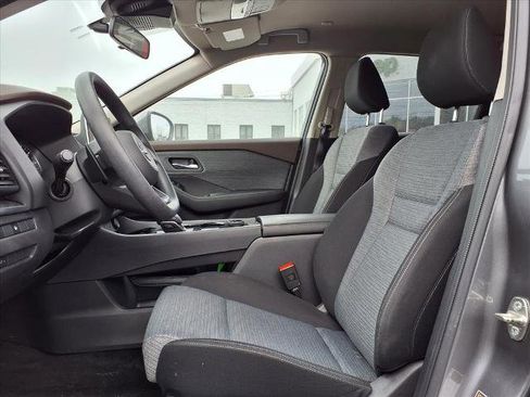 Certified 2023 Nissan Rogue SV image 6