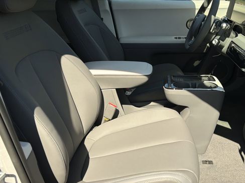 New 2026 Hyundai Ioniq 5 SEL AWD/4WD image 25