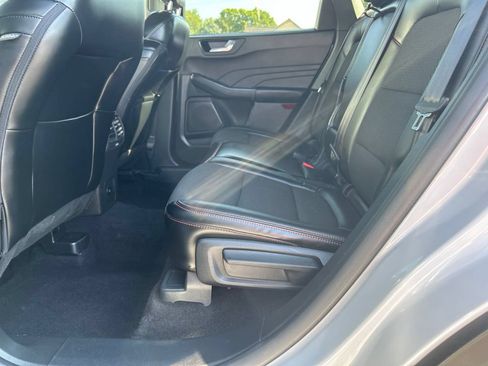Used 2025 Ford Escape ST-Line Select AWD/4WD image 30