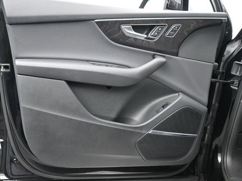 Used 2021 Audi Q7 2.0T Premium Plus w/ Executive Package image 9