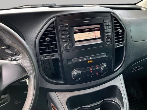 Used 2018 Mercedes-Benz Metris image 7