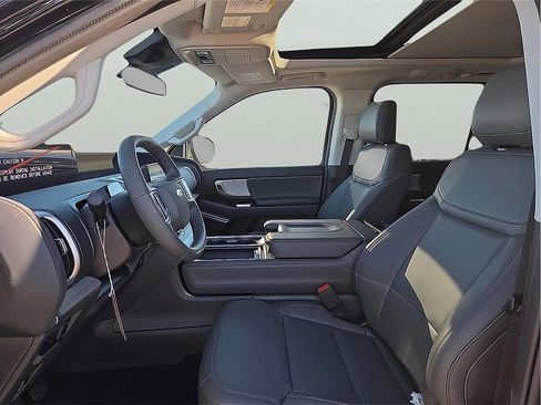 New 2025 Ford Expedition Max Active image 11