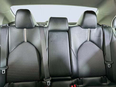 Used 2023 Toyota Camry SE image 29