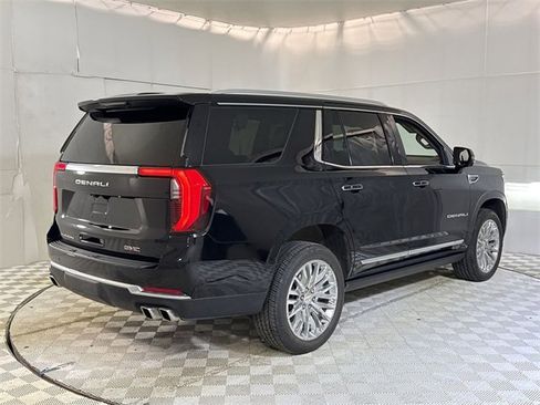 Used 2025 GMC Yukon Denali w/ Sun & Power Step Package image 17