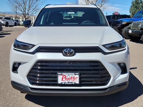 New 2026 Toyota Grand Highlander Hybrid Nightshade Edition image 5