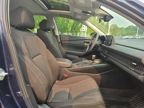 Used 2024 Honda Accord EX image 11