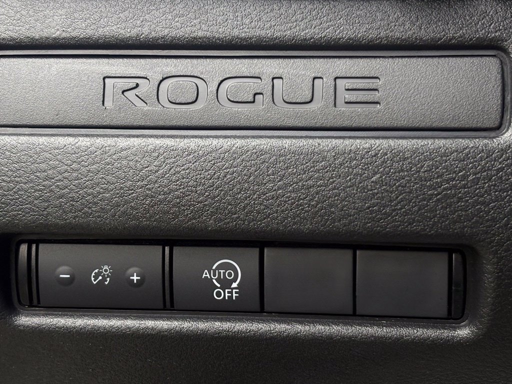Used 2023 Nissan Rogue S FWD image 13