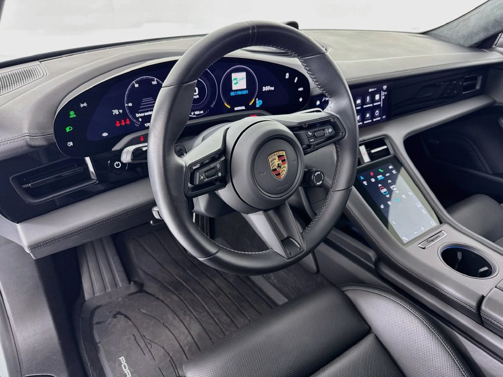 Certified 2024 Porsche Taycan GTS AWD/4WD image 4