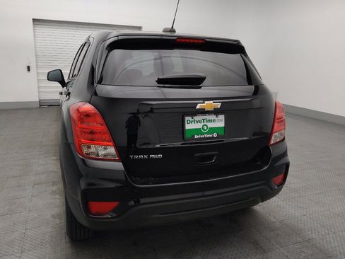 Used 2021 Chevrolet Trax LS w/ Tint and Cruise Package AWD/4WD image 6