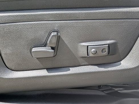 New 2025 RAM 3500 Big Horn image 18