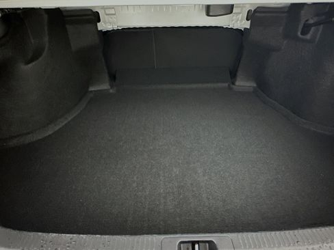 Used 2024 Toyota Camry SE image 30