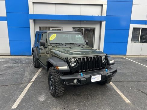 Used 2023 Jeep Wrangler Unlimited w/ Cold Weather Group image 3