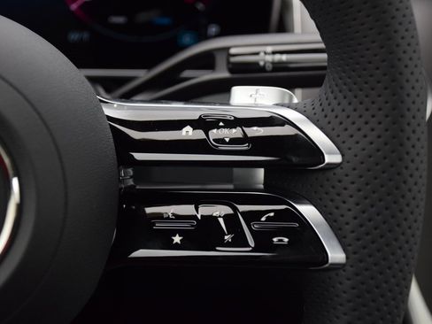 New 2026 Mercedes-Benz GLC 300 image 25