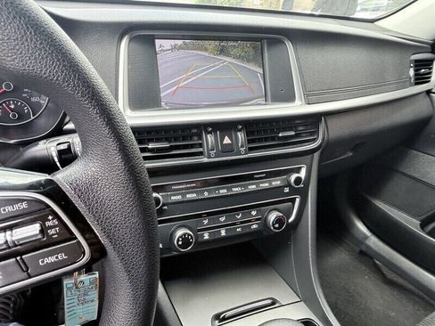 Used 2019 Kia Optima LX FWD image 11