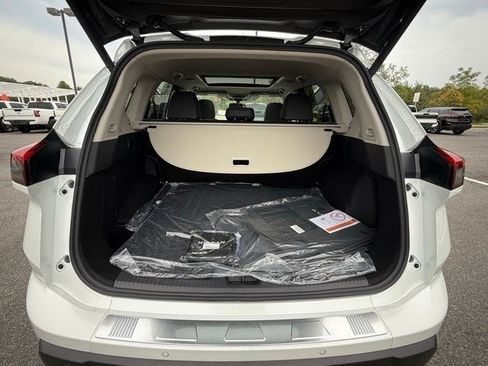 New 2026 Nissan Rogue SV w/ SV Premium Package image 17