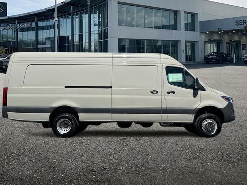 New 2026 Mercedes-Benz Sprinter 3500 image 3