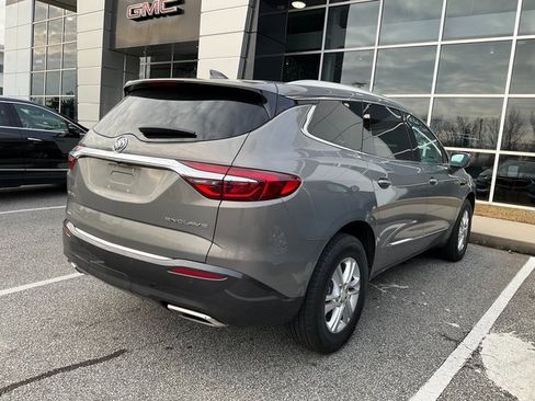Used 2018 Buick Enclave Essence image 7
