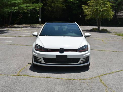 Used 2017 Volkswagen GTI SE FWD image 9