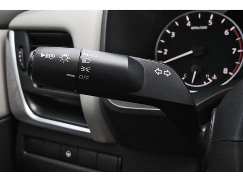 Certified 2024 Nissan Rogue SV FWD image 20
