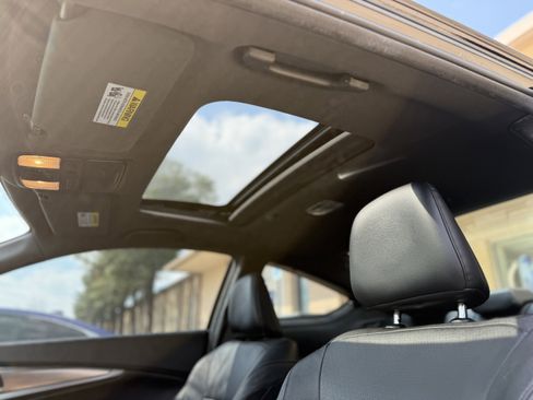 Used 2016 Honda Accord Touring image 10