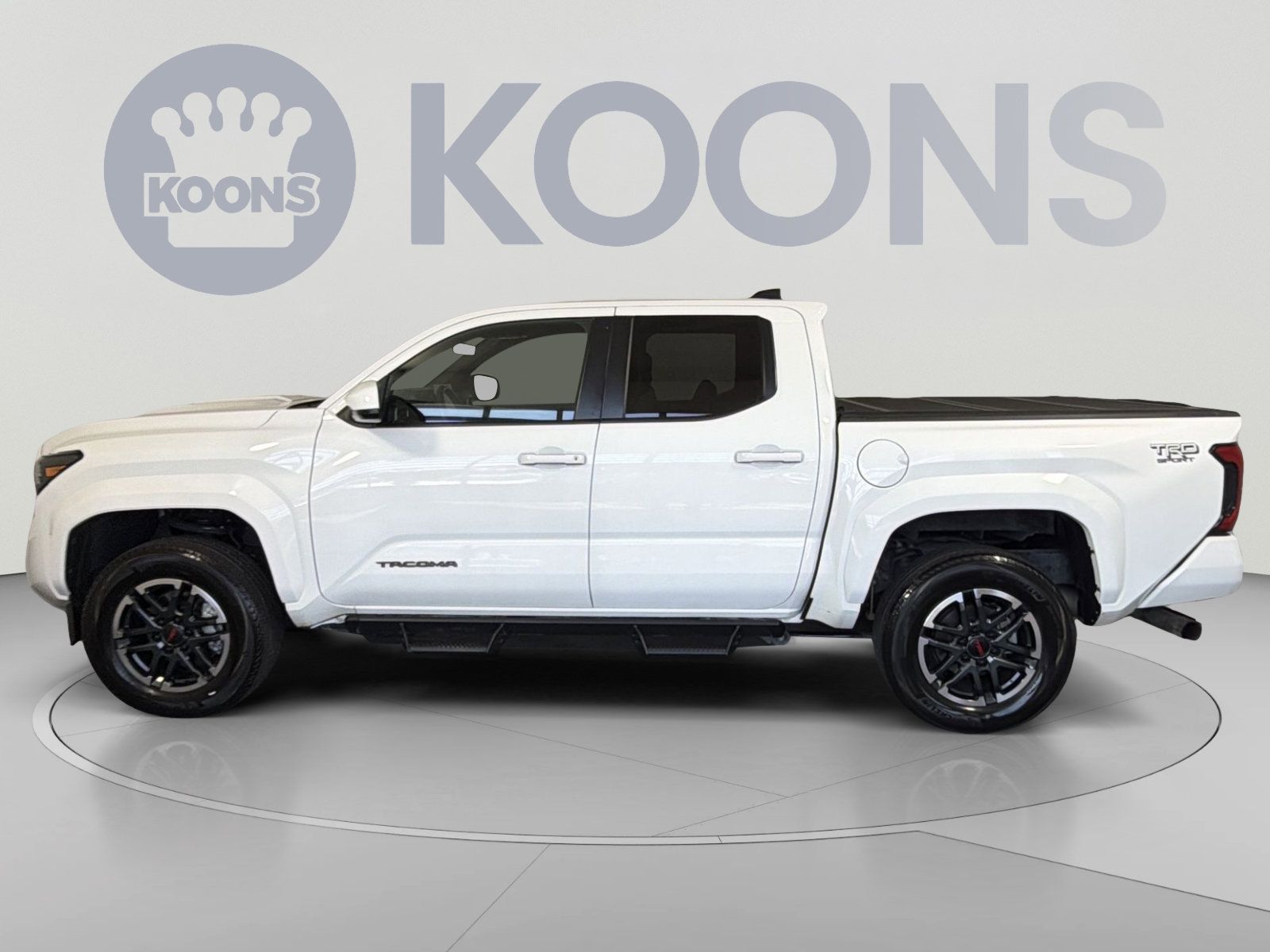 Used 2024 Toyota Tacoma TRD Sport AWD/4WD image 2