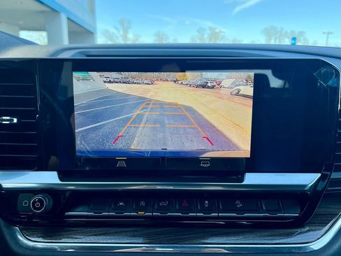 Used 2023 Chevrolet Silverado 1500 RST w/ Z71 Off-Road Package image 18