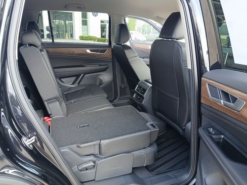 New 2026 Volkswagen Atlas SE FWD image 22