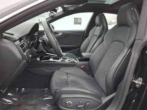 Used 2023 Audi S5 Premium image 14