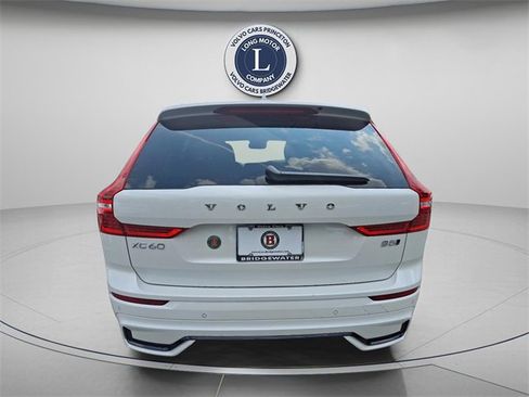 Certified 2025 Volvo XC60 B5 Plus image 5