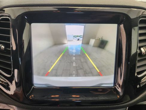 Used 2020 Jeep Compass Limited FWD image 16