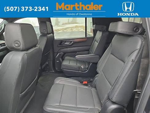 Used 2025 GMC Yukon XL Denali image 12