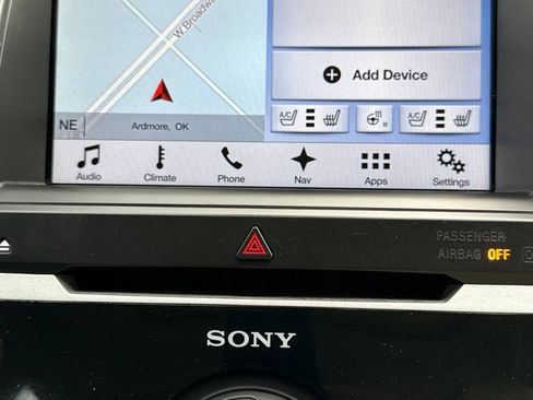 Used 2017 Ford Taurus Limited FWD image 11
