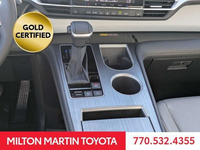 Certified 2026 Toyota Sienna XLE FWD image 21